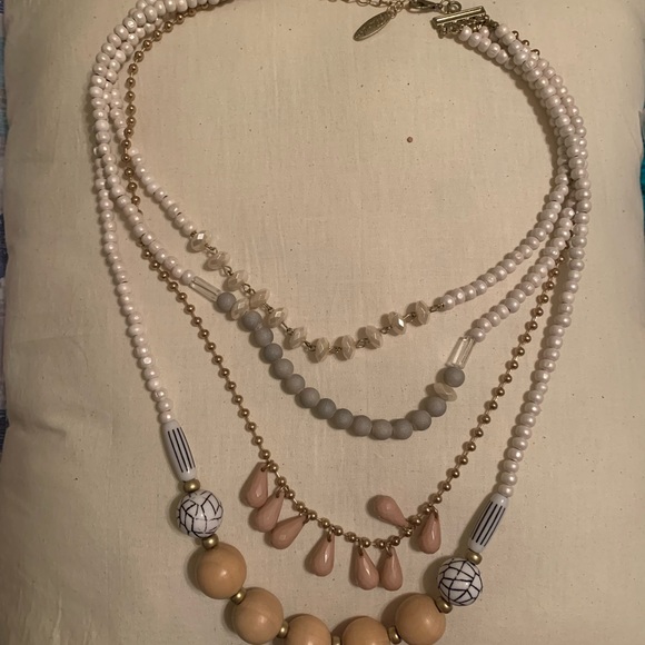 Plunder set necklace and earrings - Picture 6 of 6